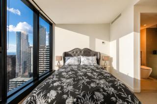 Luxury Sunset Retreat Stunning Skyline Views - 1