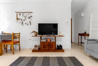 Coastal Living near Shops and Botanical Gardens - Edge Hill - 4