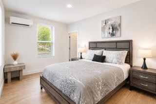 Elegant 2 Bed 2 Bath - Downtown - Free Parking, Suite #101 - 5