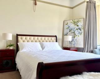 Period charm with scenic view and modern luxury - 8