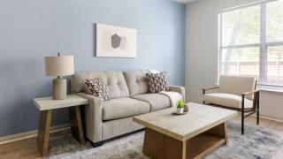 Landing Beautiful 1BD Pool Gym - 9