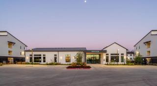 Landing Apartments - The Chloe Kyle - 5