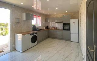 Lovely Home In Villespassans - 4