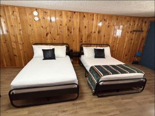 Bellamy's Ski Haus - 6