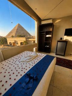 Leeda Pyramids View - 7