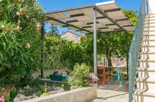 Apartments with parking space Supetar, Brac - 27508 - 2