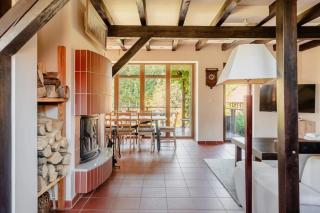 Large, comfortable holiday home with a garden - 8