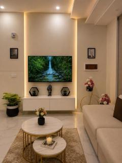 Canal Facing Luxury Suite Bahria Town Lahore - 5