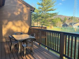 Lincoln White Mountain Retreat-2BR, Loon Mnt, King bed, Monthly Rental - 1