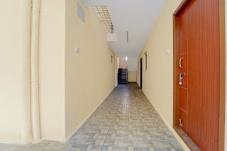 Super Townhouse Saibaba Colony Bus Terminal Formerly S M Residency - 6
