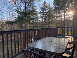 Lincoln White Mountain Retreat-2BR, Loon Mnt, King bed, Monthly Rental - 7