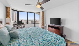 Beachfront 2BR 11th Floor Views, Saida Royale SPI apts - 4