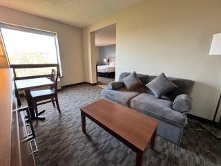 Quality Inn & Suites - 6