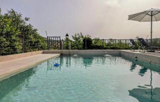 Beautiful Home In Adamuz - 1