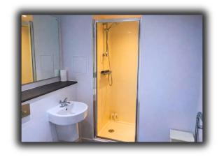Radio City Apartments City Centre sleeps 4 - 9