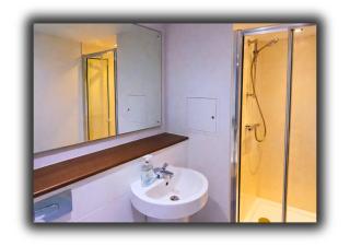 Radio City Apartments City Centre sleeps 4 - 1