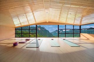 XMAN Sunrise Peaks Resort - 7