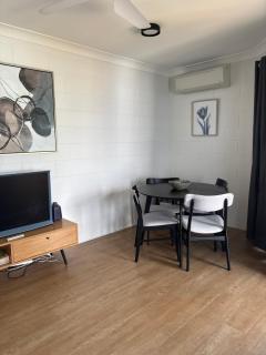 Apartment on Henry - 1