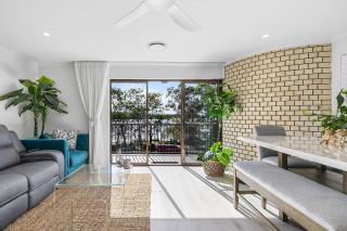 1 bedroom luxurious unit on Maroochydore River - 8