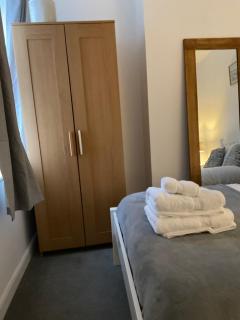 contractor Ready 3Bed House WIFI Parking IP1 - 8