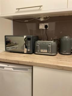 contractor Ready 3Bed House WIFI Parking IP1 - 6
