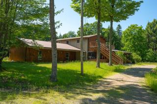 Spacious Lodge Madawaska Ideal for GroupsTrails - 6