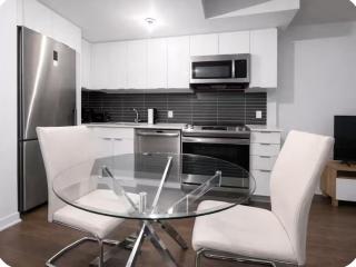 Beautiful 2br appartment in downtown Montreal with free underground parking - 4