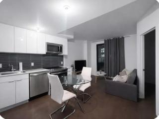 Beautiful 2br appartment in downtown Montreal with free underground parking - 5