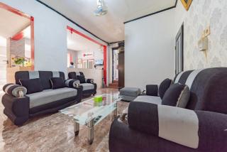RedDoorz Syariah near Ciledug Station - 7