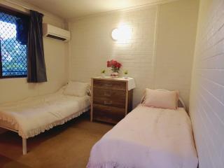Private Twin Room in a Shared Apartment, Darwin CBD, Walk to Waterfront & Esplanade - 0