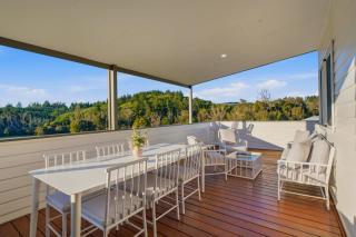 Stylish Escape with Panoramic Hill Views I Sleeps 12 - 1