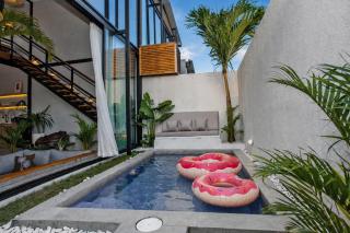 1BR Jungle Villa Seminyak w Swimming Pool & Cinema - 4