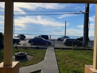 Alki Beach Retreat - 8
