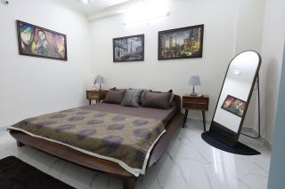 The Cozy Nest Spacious 1BHK Near Yashobhoomi - 5
