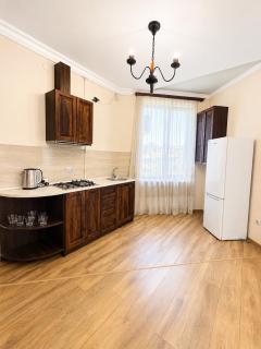 Luxury Stay with Pool in City Center - 3