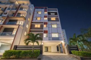 Super Townhouse Financial District Gachibowli Formerly Srinika Inn - 5