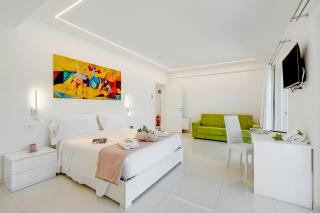 Villa Chimera White 16 with Pool & Gym - 3
