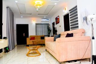 Luxury AdoEkiti Apartment Regular Power Supply, Wi-Fi - 2