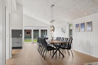 Newly Renovated Holiday Home Near The Water - 5