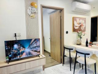 Cozy Fully Furnished 2 Bedroom Apartment, Beverly Solari, 5 mins walk from Vincome Mega Mall - 0