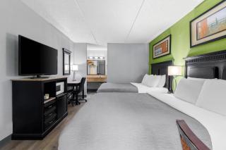 Quality Inn & Suites Gibsonia - Pittsburgh North - 1