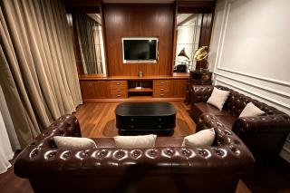 Madison Crown Hotel - 4