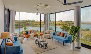 SaffronStays Serivaas The Lakeview Estate - 9