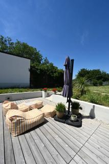 Architect-Designed Villa with Heated Indoor Pool - 2
