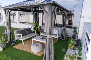 Hot Tub, Ice Bath, Gym, Sauna, Pool Table Coorparoo Haven - 5