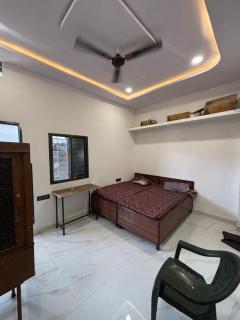 Hotel Ashish - 1