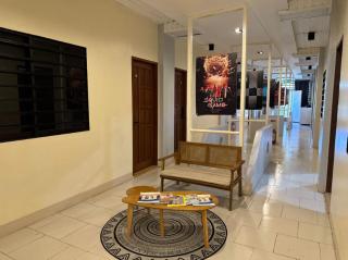 RedDoorz at Staycation Rooms Tibag Tarlac City - 2
