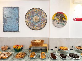 Hotel Canasta - 4