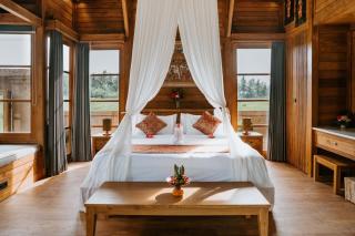 Ubud Wooden Pool Villa with Floating Breakfast - 2