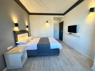 Hotel Peninsula - 8